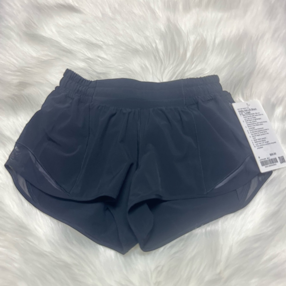 Lululemon Hotty Hot Shorts Size 4
